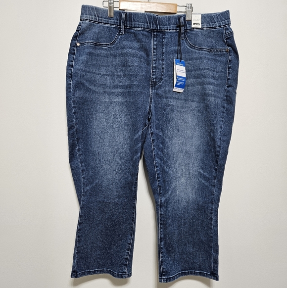 JUDY BLUE NWT Womens High Rise Pull On Skinny Capri Cropped Pant Medium Wash 18W - Picture 2 of 14